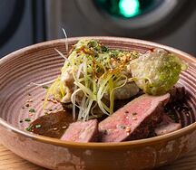 Говядина, соус черный перец, грибы