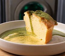 Японский чизкейк, соус матча