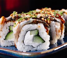 Большой ролл с угрем 