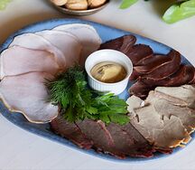 Мясная тарелка