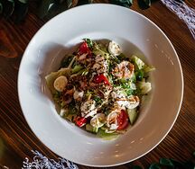 Салат с угрем