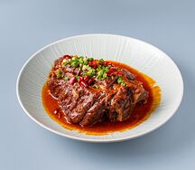 Свиная рулька в соевом соусе