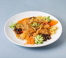 Овощной салат с лапшой