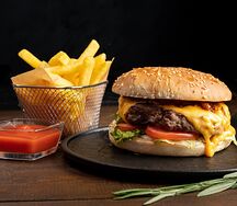 Бургер с мраморной говядиной