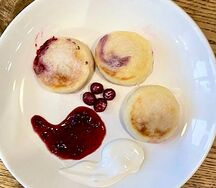Сырники с вишней