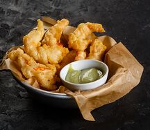 Попкорн из креветок в соусе васаби