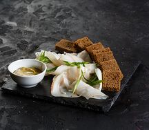 Сало соленое с гренками