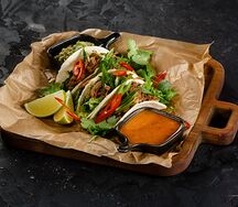 Такос с томленой говядиной