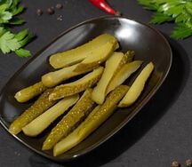 Огурец маринованный