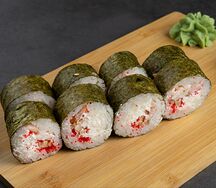 Футомаки с лососем холодного копчения