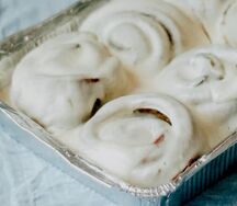 Синнабон с топингом корица