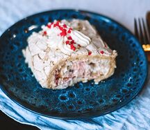 Меренговый рулет Малина