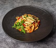 Лапша удон с овощами 