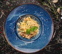 Паста Феттуччине с курицей и белыми грибами