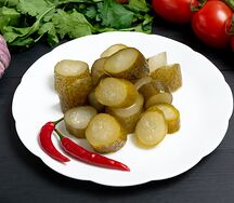Солёные огурцы