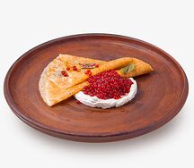 Блинчик с веганской икрой и крем-сыром