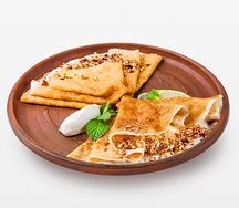 Блины с грушей и карамелью