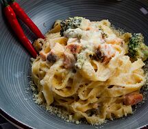 Тальятелле сальмоне