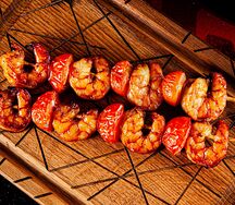 Мини-шашлыки из креветок