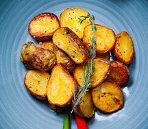 Запеченный мини картофель с травами