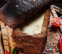 Сырный суп в хлебе