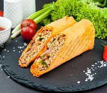 Шаурма в сырном лаваше