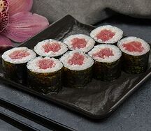 Маки с тунцом