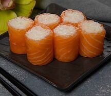 Well маки с лососем