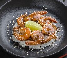 Тигровые креветки терияки с рисом