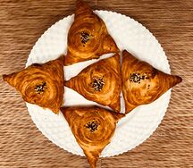 Самса слоёная с курицей