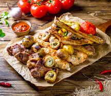 Ассорти с курицей и бараниной