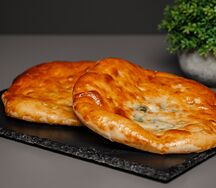 Лепешка с сыром и шпинатом