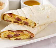 Ролл с омлетом, ветчиной и сыром