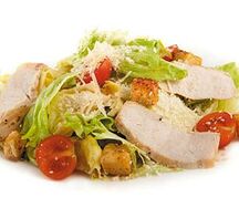 Салат Цезарь с курицей
