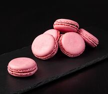 Макаруны клубника