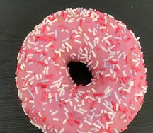 Донат Ягодный микс с начинкой
