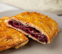 Штрудель с вишней