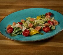 Салат лосось и авокадо