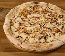 Цыплёнок с грибами пицца