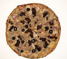 Пицца Тунец с вялеными томатами большая