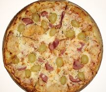 Пицца Ветчина-виноград 