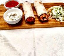 Люля-кебаб из свинины в лаваше