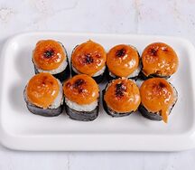 Запеченный ролл с крабом 