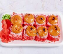 Запеченный ролл с креветками 