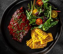 Свиные рёбра с кукурузой на гриле