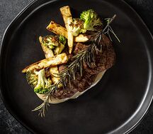 Медальоны с кукурузой и брокколи