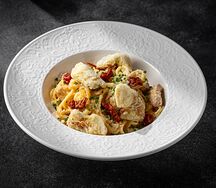 Лингвини с курицей и артишоками 