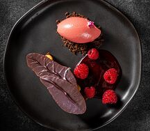 Брауни шоколад и черешня