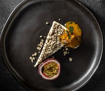 Чизкейк с халвой и маракуйей