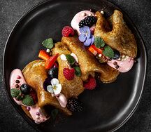 Блинчики с лесными ягодами